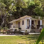 Azzuro Beach House - On The Beach & Private Pool, By Zantewize